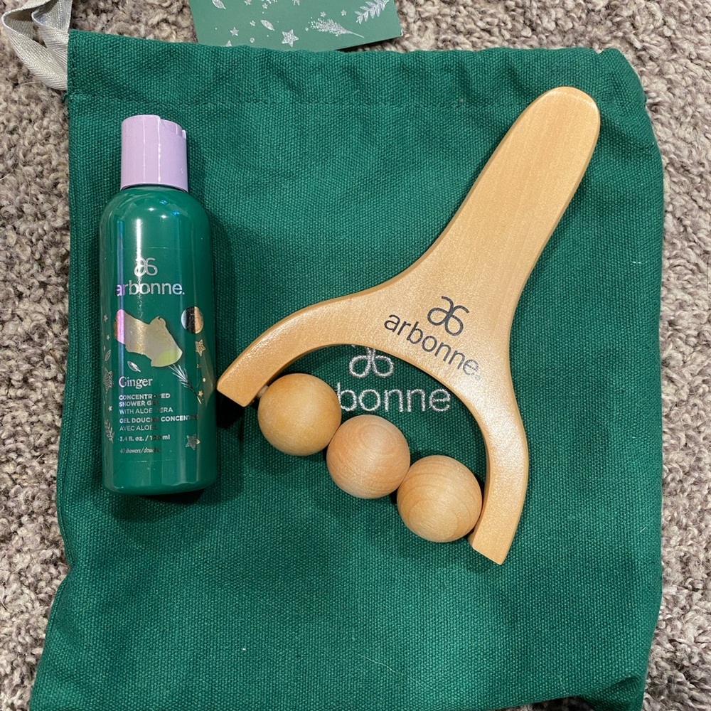 Arbonne Ginger Shower Gel and Wooden Massager